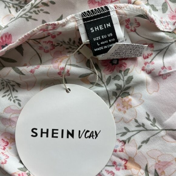 NEW ~ Beautiful Floral Top - Picture 6 of 6